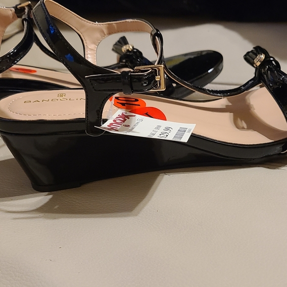 Bandolino Patent Leather Wedge Sandal - Picture 5 of 8